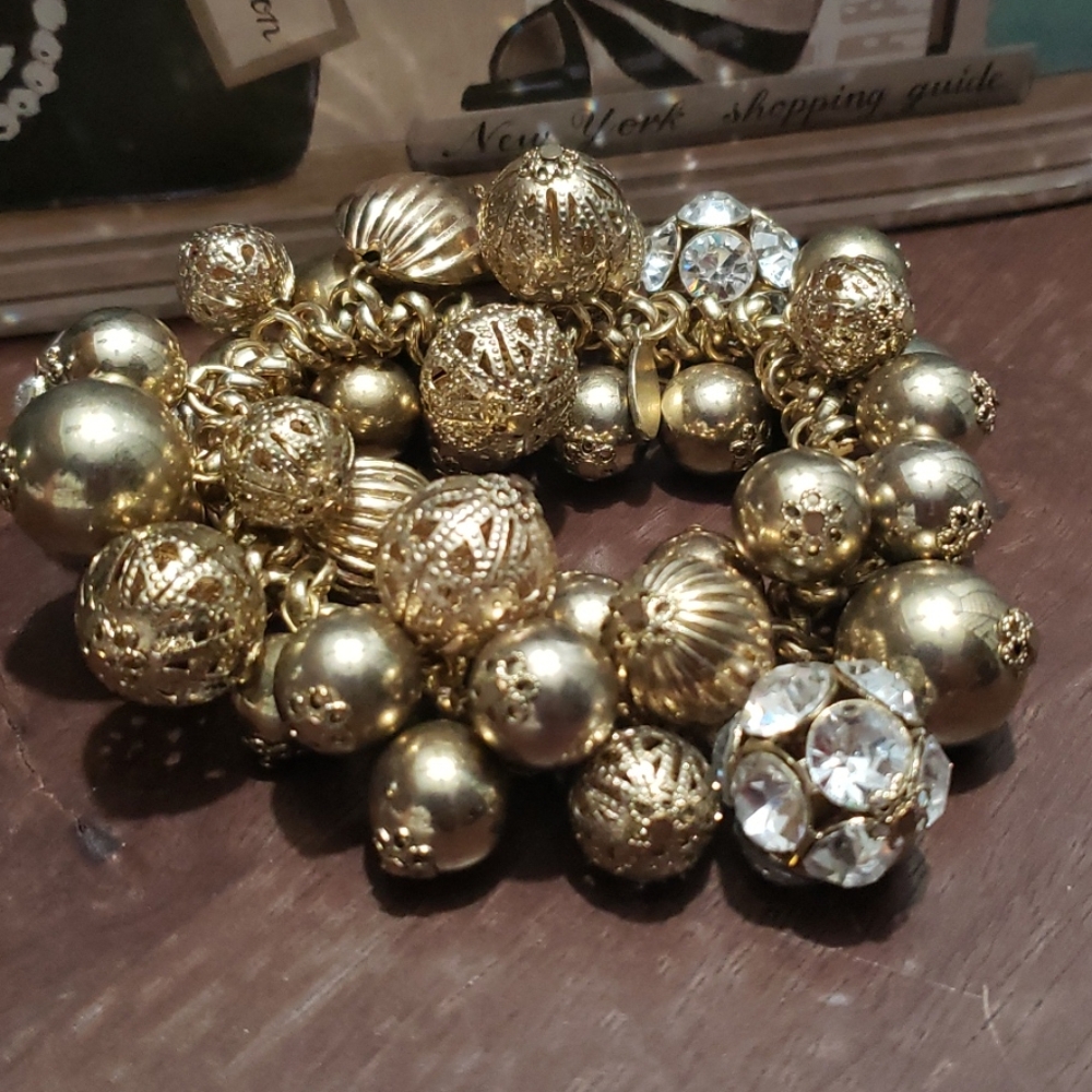 Gold beaded stretch bracelet